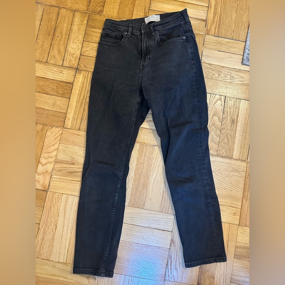Everlane Denim - Everlane Straight/skinny jeans in Black